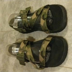 CHACO SANDALS